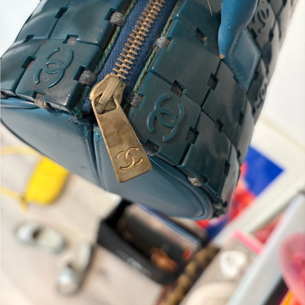 Chanel Teal Shoulder Bag - Picture 3 of 10